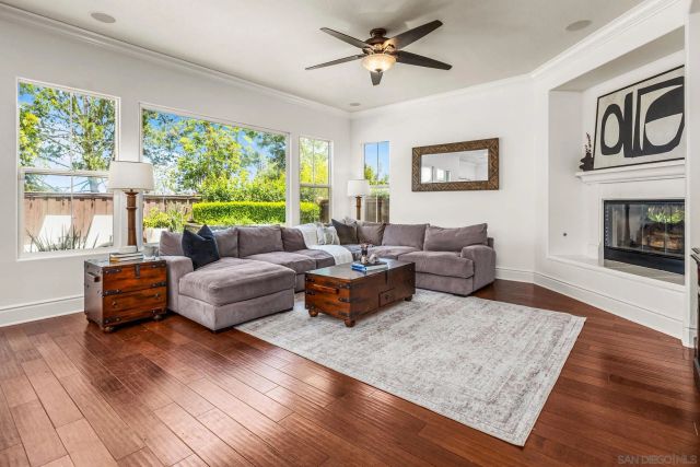 3212 Corte Tamarindo, Carlsbad, CA 92009