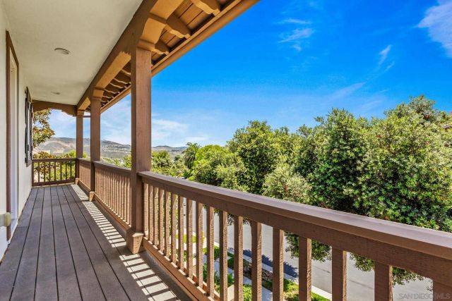 3212 Corte Tamarindo, Carlsbad, CA 92009