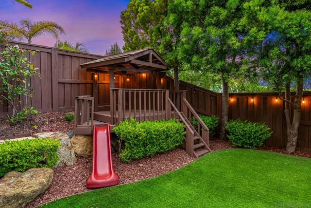 3212 Corte Tamarindo, Carlsbad, CA 92009