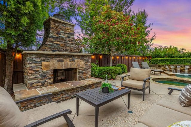 3212 Corte Tamarindo, Carlsbad, CA 92009