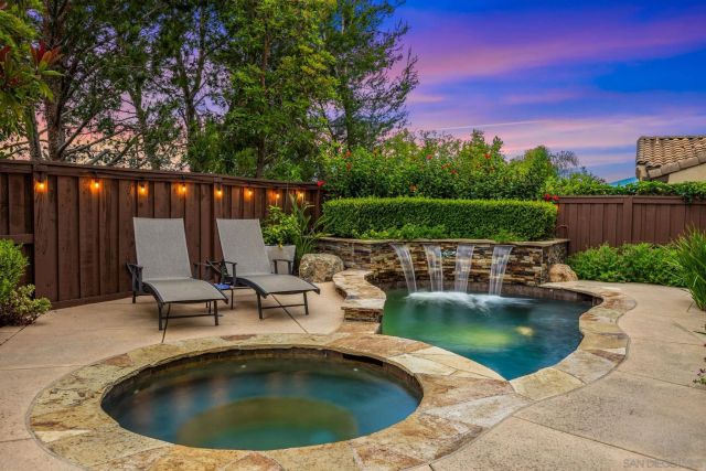 3212 Corte Tamarindo, Carlsbad, CA 92009