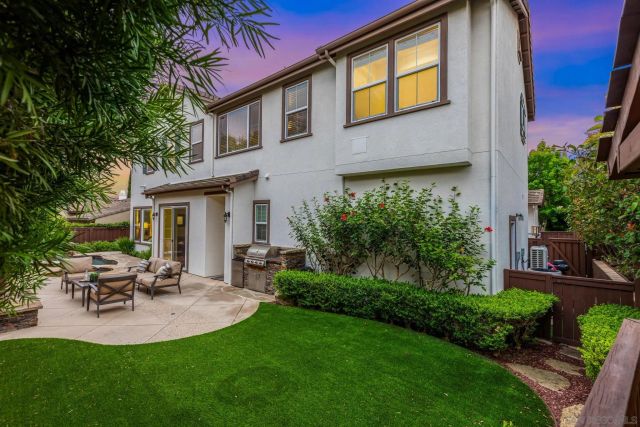 3212 Corte Tamarindo, Carlsbad, CA 92009