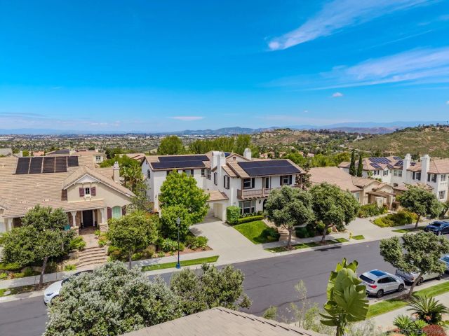 3212 Corte Tamarindo, Carlsbad, CA 92009