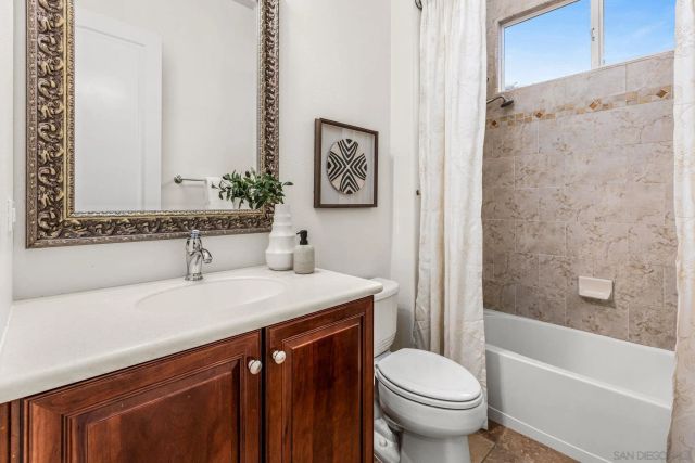 3212 Corte Tamarindo, Carlsbad, CA 92009
