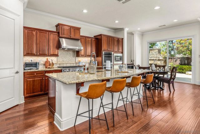 3212 Corte Tamarindo, Carlsbad, CA 92009
