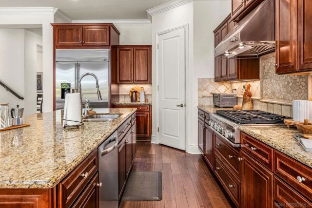 3212 Corte Tamarindo, Carlsbad, CA 92009