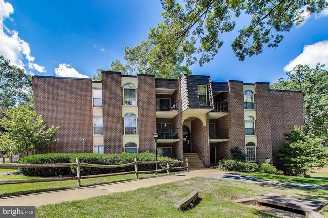 3328 WOODBURN VILLAGE DR #14, Annandale, VA 22003