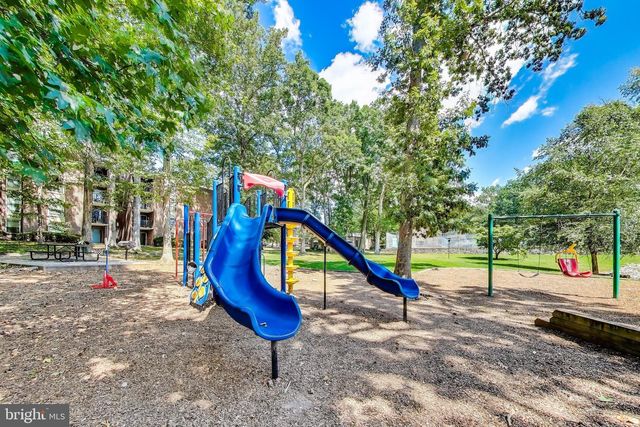 3328 WOODBURN VILLAGE DR #14, Annandale, VA 22003