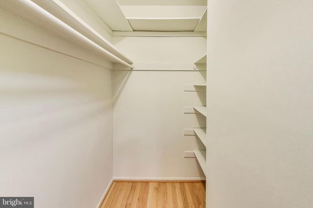 3328 WOODBURN VILLAGE DR #14, Annandale, VA 22003