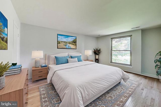 3328 WOODBURN VILLAGE DR #14, Annandale, VA 22003