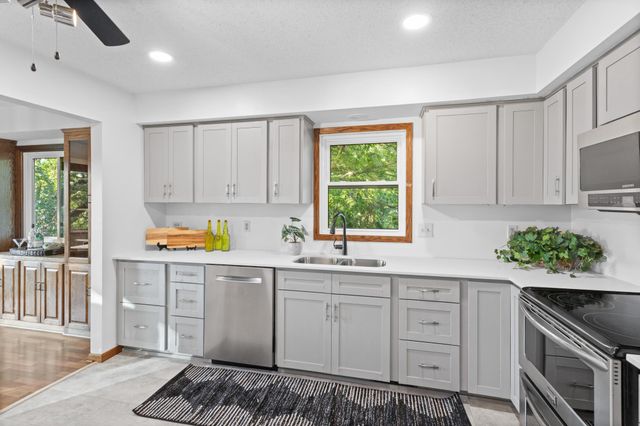 13236 Fremont Avenue S, Burnsville, MN 55337