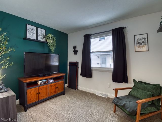 725 Shakespeare Drive, Berea, OH 44017