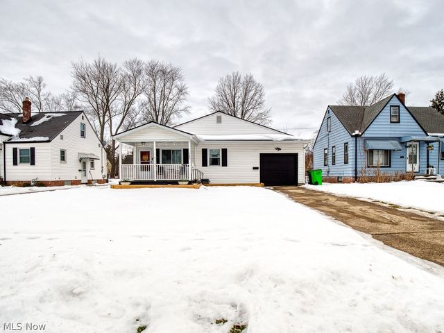 725 Shakespeare Drive, Berea, OH 44017