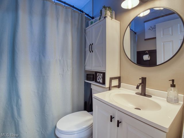 725 Shakespeare Drive, Berea, OH 44017