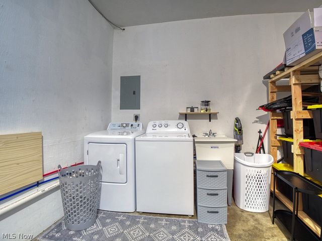 725 Shakespeare Drive, Berea, OH 44017