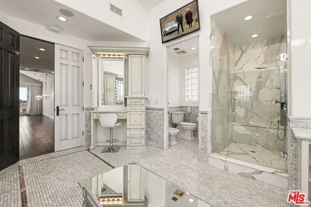 12608 Promontory Road, Los Angeles, CA 90049