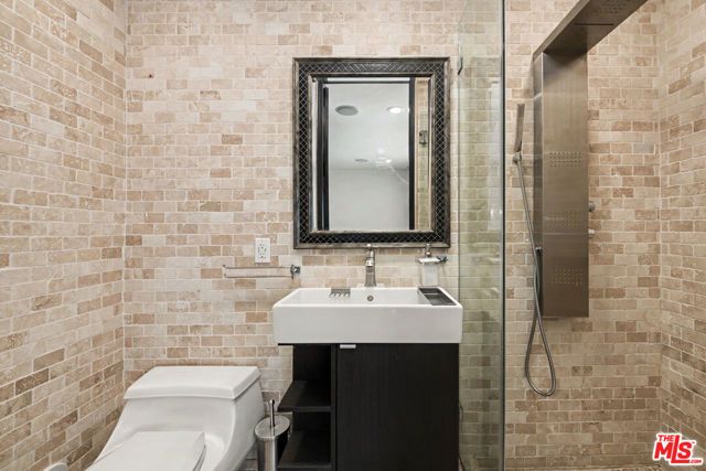 12608 Promontory Road, Los Angeles, CA 90049