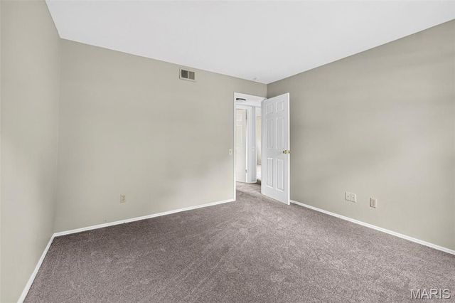 10744 Forest Path Drive, St Louis, MO 63128