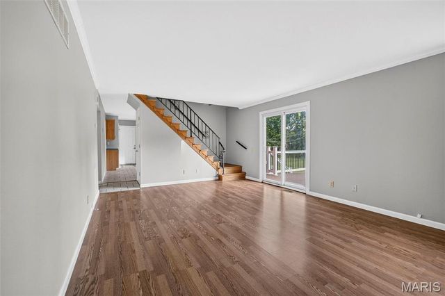 10744 Forest Path Drive, St Louis, MO 63128