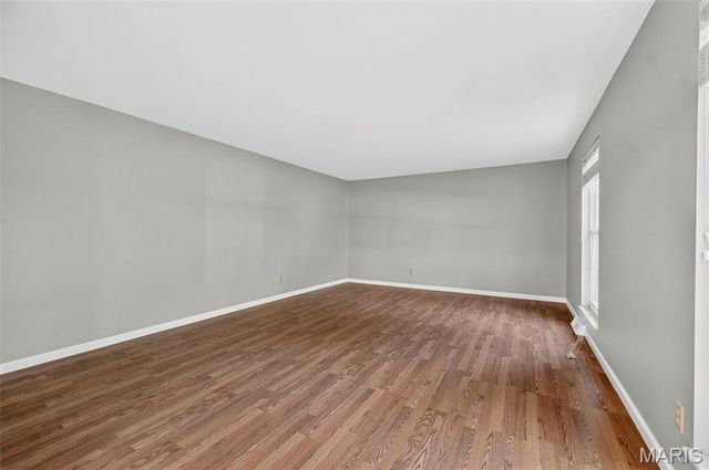 10744 Forest Path Drive, St Louis, MO 63128