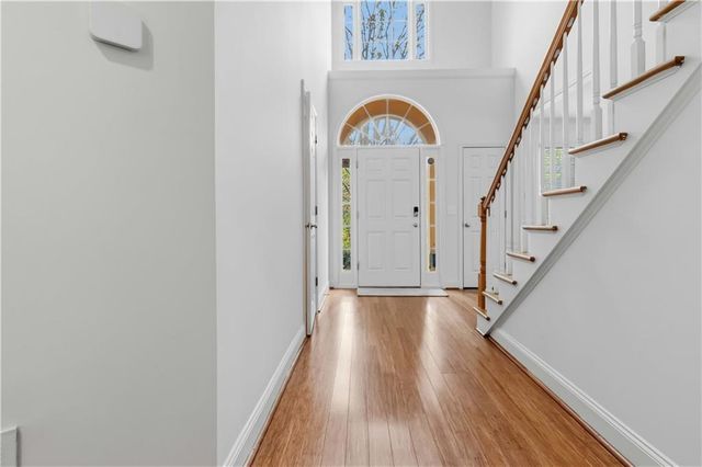 5348 Vinings Lake View SW, Mableton, GA 30126