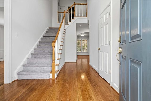 5348 Vinings Lake View SW, Mableton, GA 30126