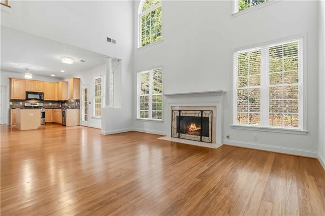 5348 Vinings Lake View SW, Mableton, GA 30126