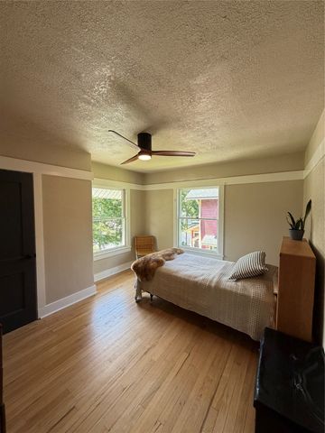 2008 York Street, Des Moines, IA 50316