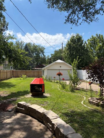 2008 York Street, Des Moines, IA 50316