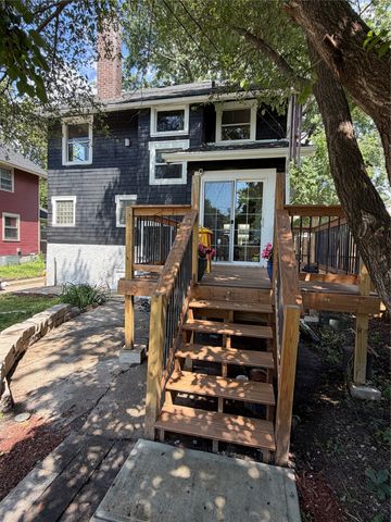2008 York Street, Des Moines, IA 50316