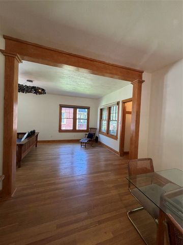 2008 York Street, Des Moines, IA 50316