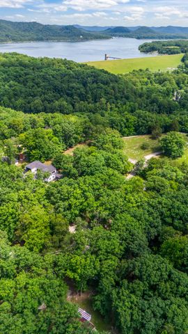87 White Oak Lane, Morehead, KY 40351