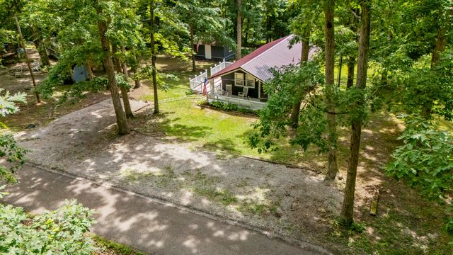 87 White Oak Lane, Morehead, KY 40351