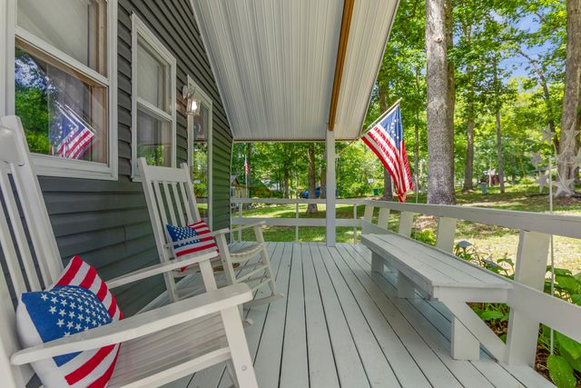 87 White Oak Lane, Morehead, KY 40351