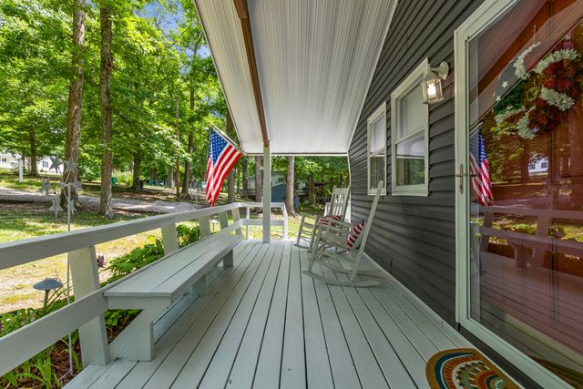 87 White Oak Lane, Morehead, KY 40351