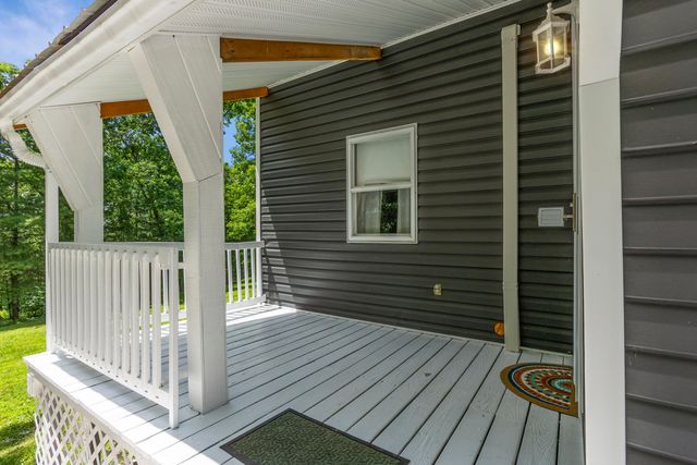 87 White Oak Lane, Morehead, KY 40351