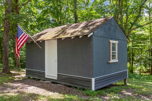 87 White Oak Lane, Morehead, KY 40351