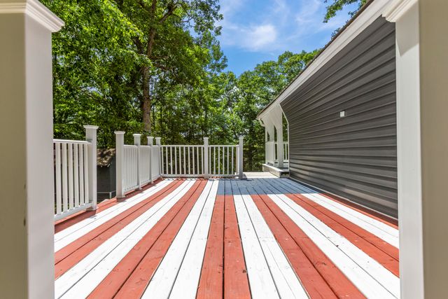 87 White Oak Lane, Morehead, KY 40351