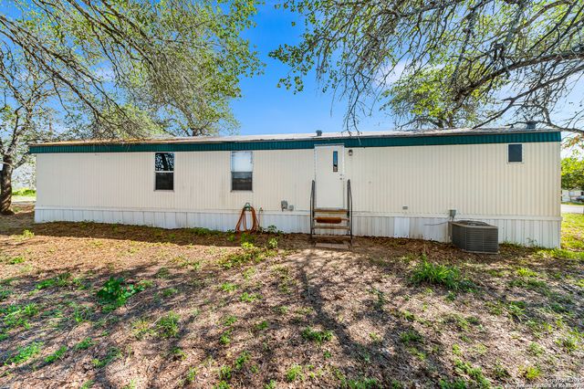 23103 Grand Spg, Elmendorf, TX 78112