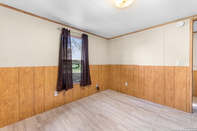 23103 Grand Spg, Elmendorf, TX 78112