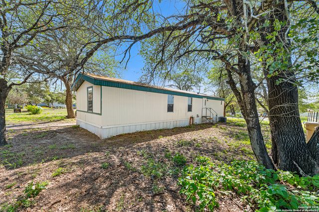 23103 Grand Spg, Elmendorf, TX 78112
