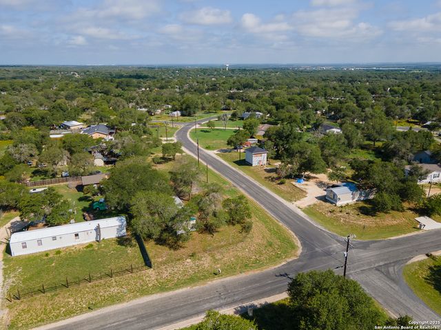 23103 Grand Spg, Elmendorf, TX 78112