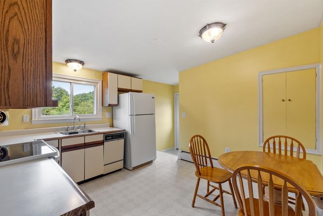 33 Meadow Lane, Greenland, NH 03840