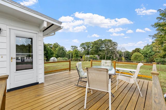 33 Meadow Lane, Greenland, NH 03840