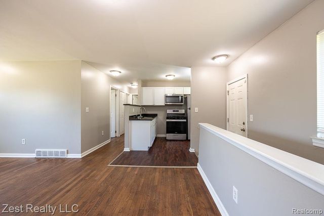 21681 Laurel Street, Clinton Township, MI 48035