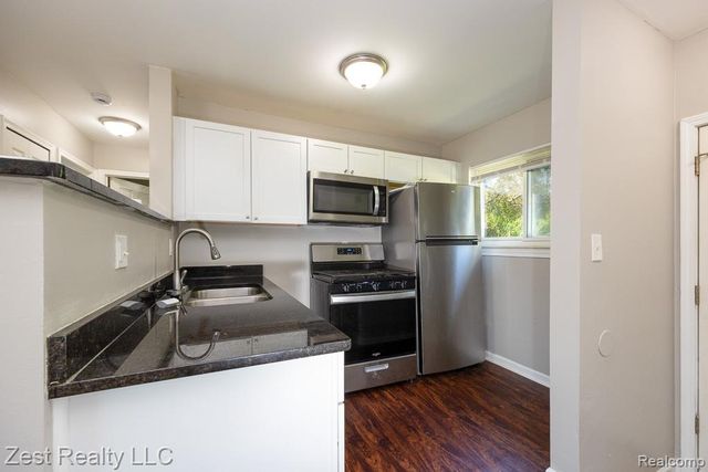 21681 Laurel Street, Clinton Township, MI 48035