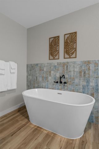 7718 N River Crossing, Waco, TX 76633