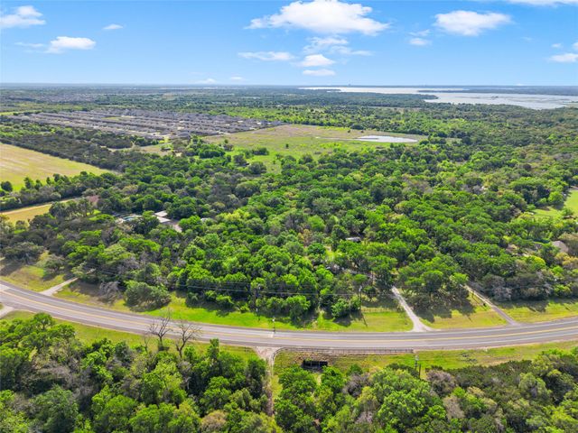 7718 N River Crossing, Waco, TX 76633