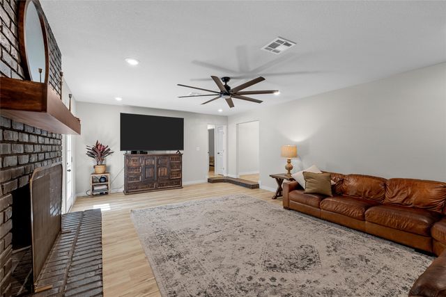 7718 N River Crossing, Waco, TX 76633