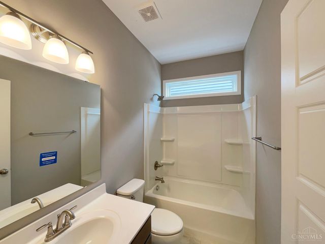 4332 R E Smith Drive, West Chester, OH 45069